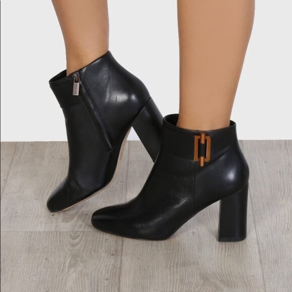 Michael Kors ‘Gloria’ Leather boots - Picture 1 of 9